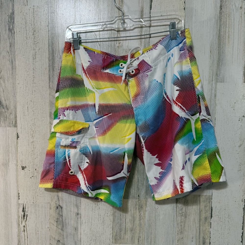 Columbia Colorful Women's Cargo Shorts - Picture 4 of 15